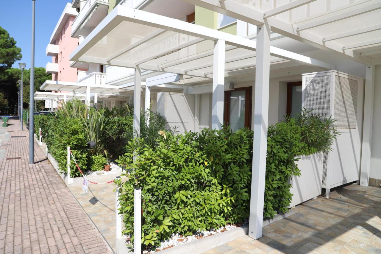 Condominio Diana Est- Gemini Bibione Buitenkant foto